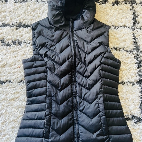 Blanc Noir Puffer Hooded Vest feather Down Size Small - Picture 2 of 8